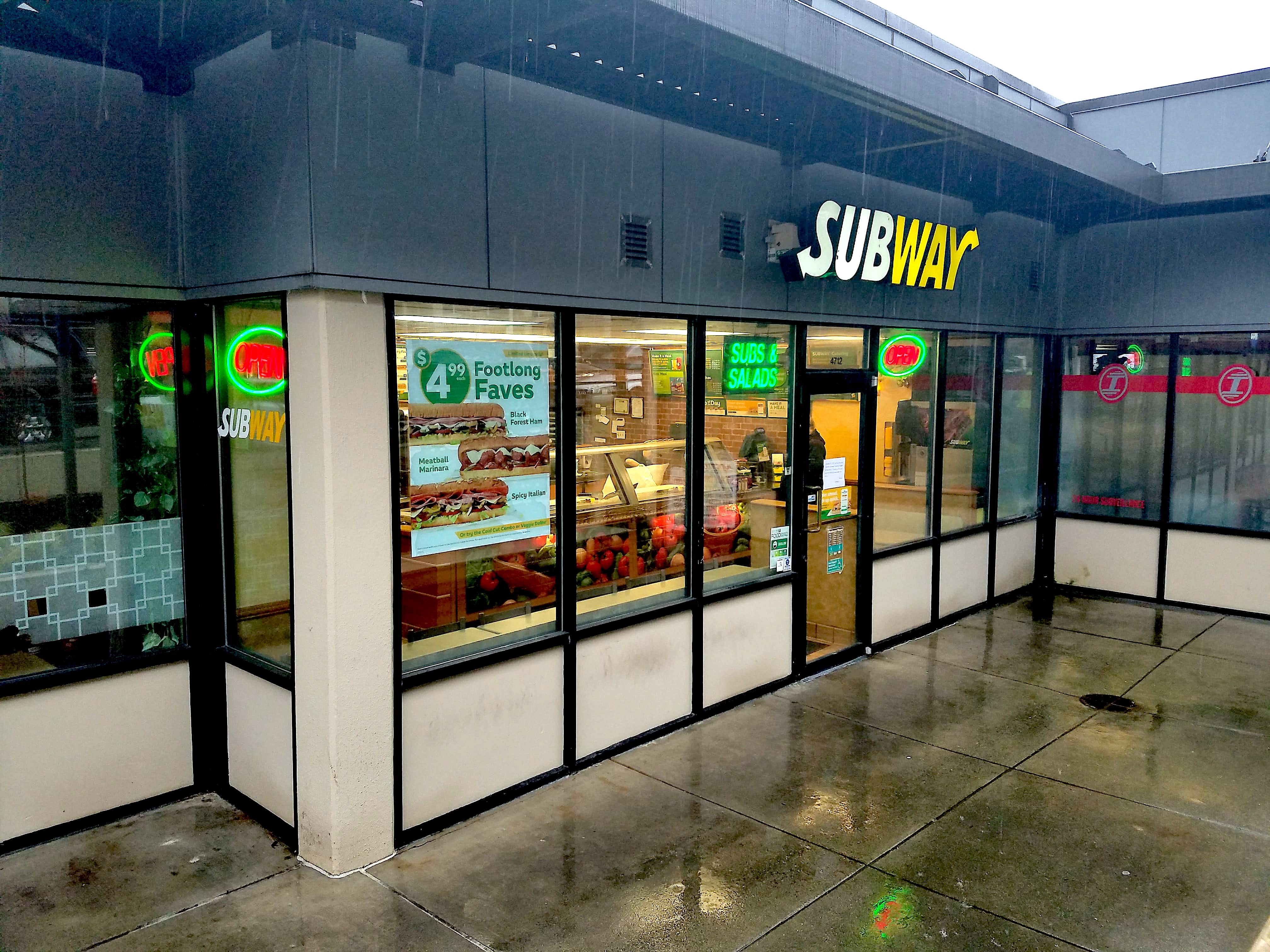 Jefferson Square Subway closing; Owner retiring Westside Seattle